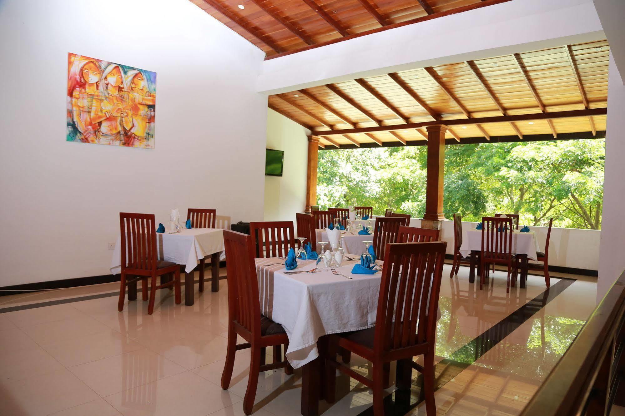 Grand Kalundawa - Dambulla'S Hidden Secret Hotel Екстериор снимка
